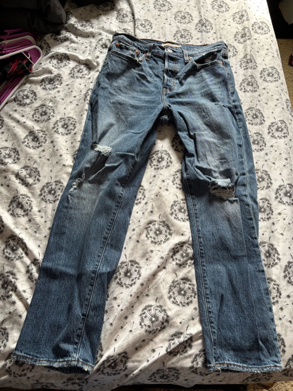 Levi’s wedgie straight Classic Distressed Blue Jeans
